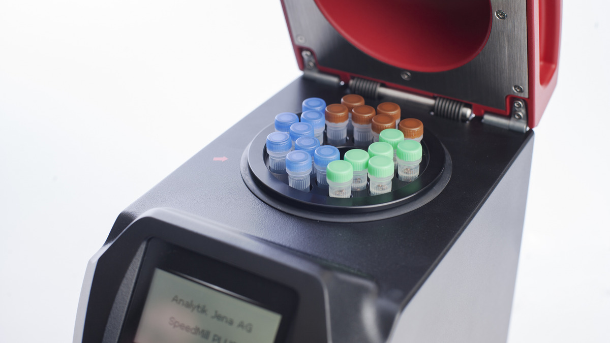 Homogenizers and Grinders